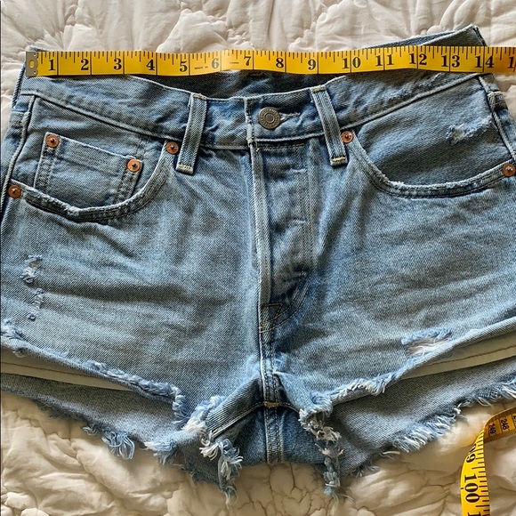 Vintage Levi’s 501 Cutoff shorts - Picture 7 of 13